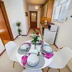 Lara Apartman