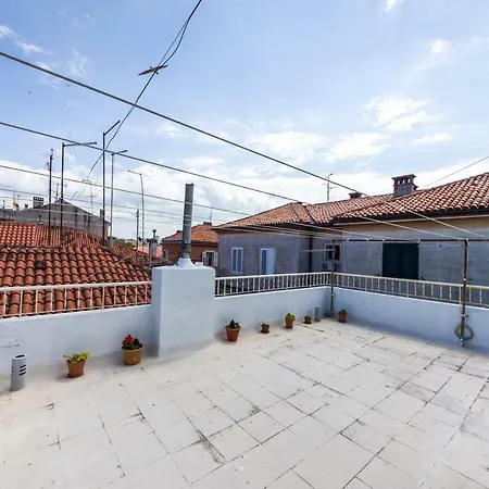 Lara Apartman